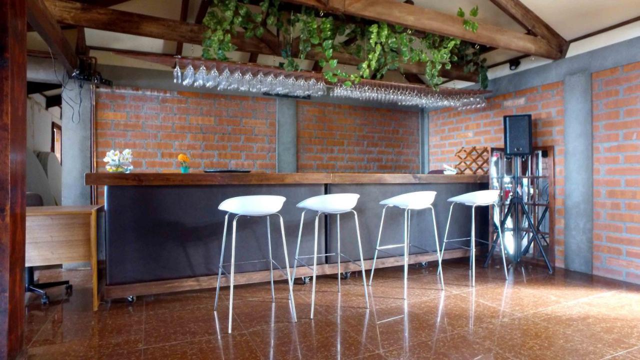 Estacion Nautica - Aeropuerto Bed & Breakfast *